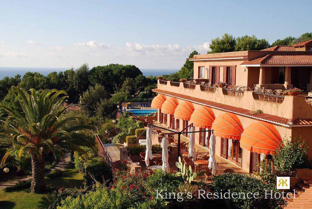King'S Residence Hotel Палинуро Екстериор снимка
